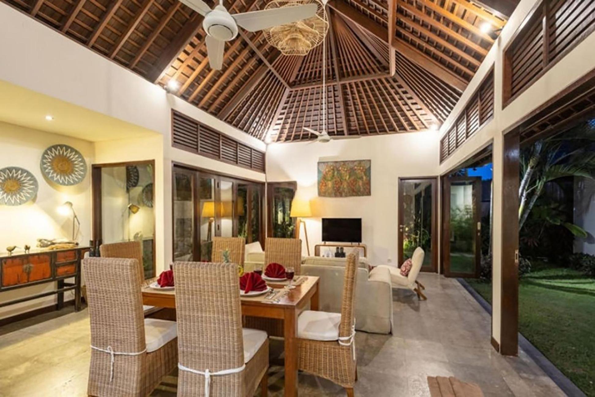 Villa Tiga Mangga By Optimum Bali Villas เซมินยัค ภายนอก รูปภาพ