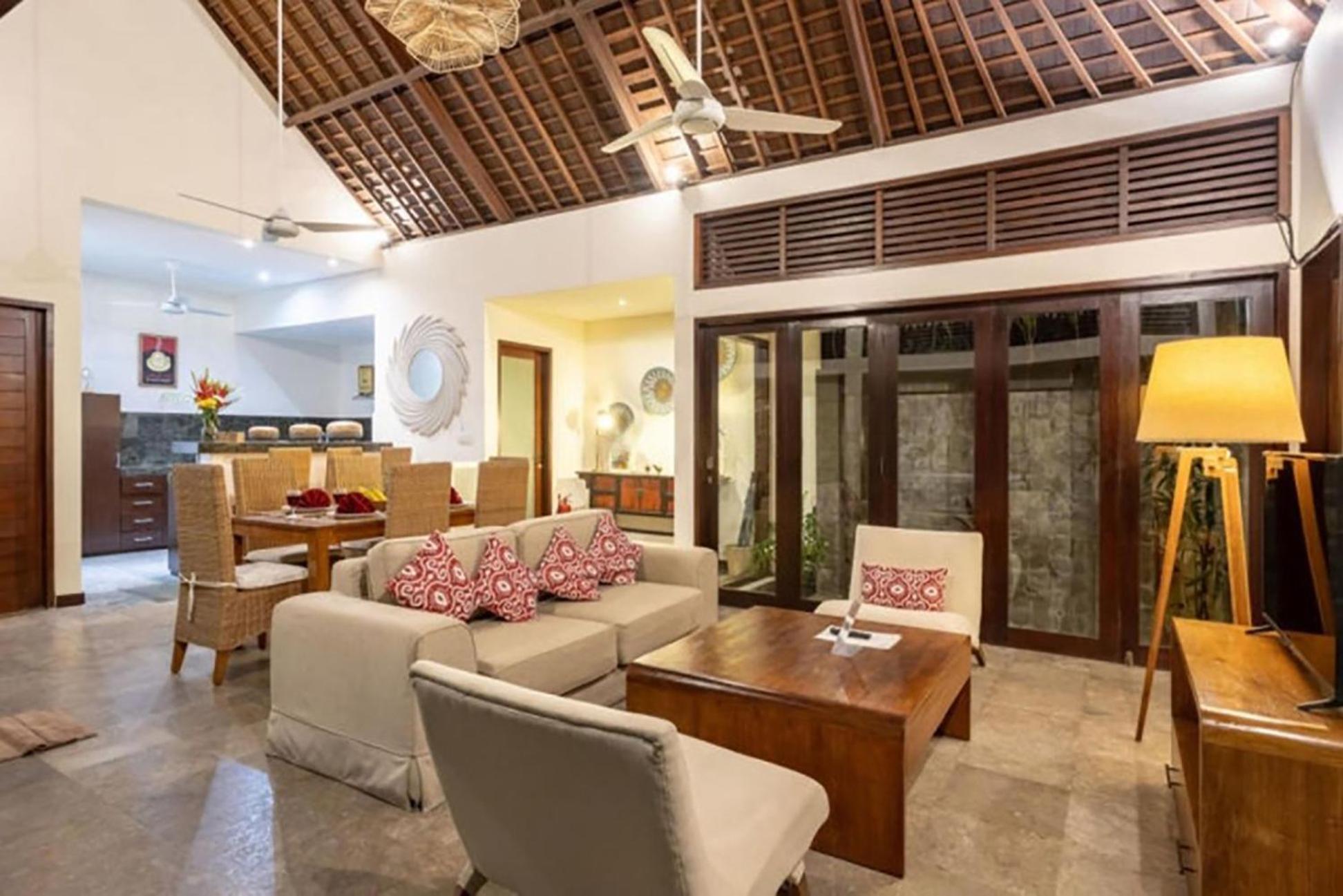 Villa Tiga Mangga By Optimum Bali Villas เซมินยัค ภายนอก รูปภาพ
